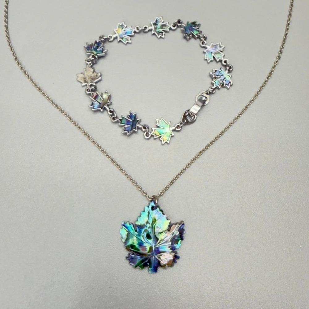 Maple Leaf Abalone Shell Necklace and Bracelet Set 18" & 7.25"